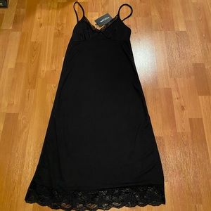 PrettyLittleThing midi lace dress